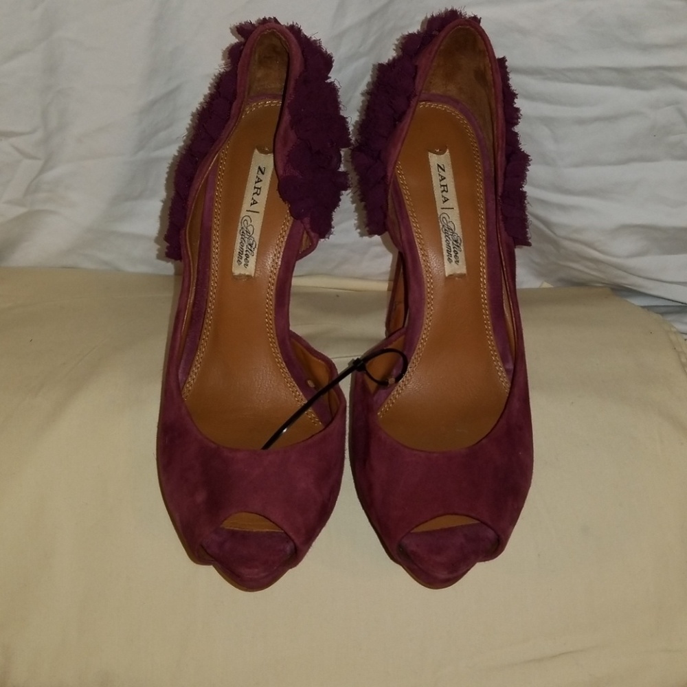Zara burgundy heels